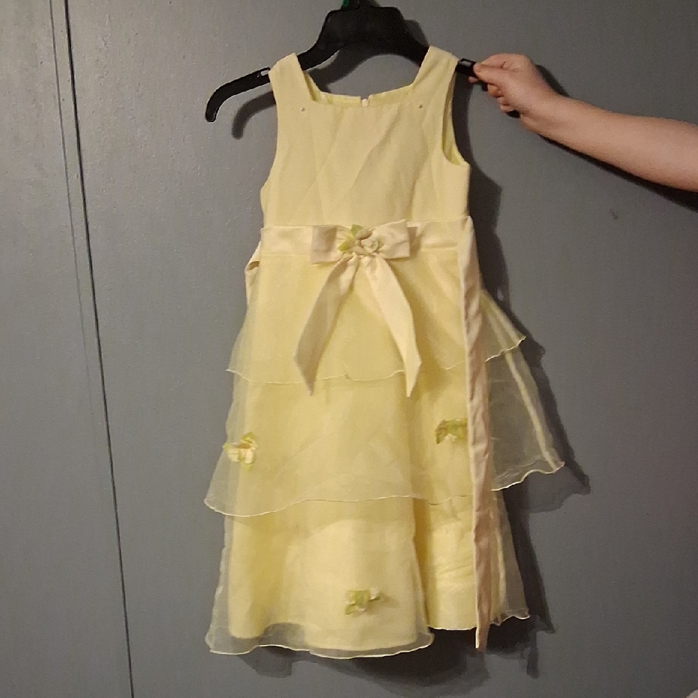 Charming Yellow Layered Kids Dress with Floral Accents
